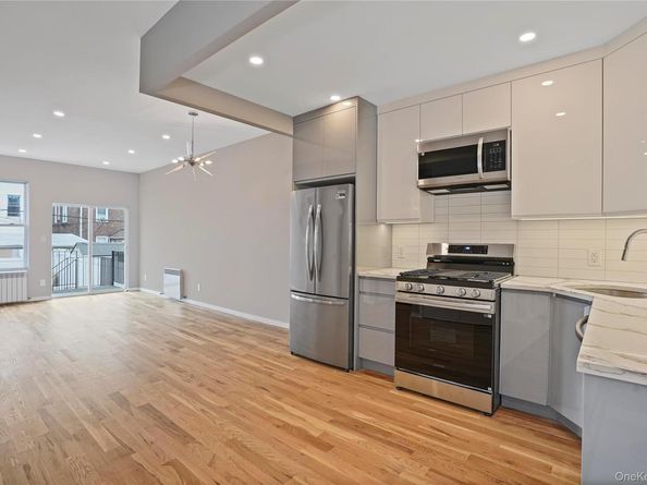 79-23 67 Drive, Middle Village NY 11379