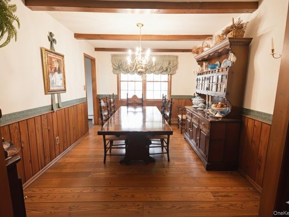 8 Rope Court, Melville NY 11747