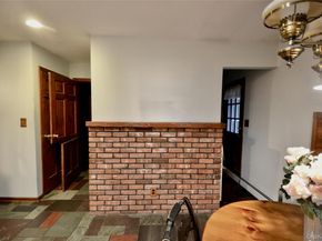 8 Rope Court, Melville NY 11747