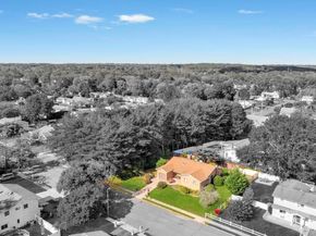 53 Stevenson Place, Deer Park NY 11729