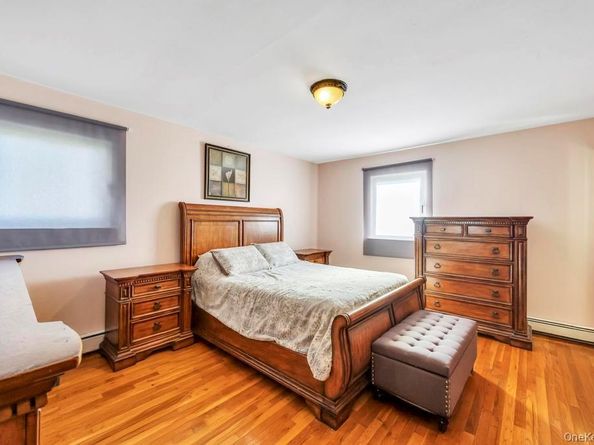 53 Stevenson Place, Deer Park NY 11729