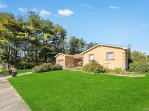 53 Stevenson Place, Deer Park NY 11729