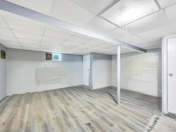 53 Stevenson Place, Deer Park NY 11729