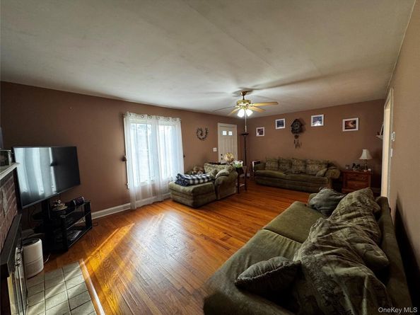 351 Nicolls Road, Deer Park NY 11729