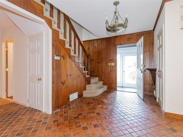 18 LIGHTHOUSE Road, Kings Point NY 11024