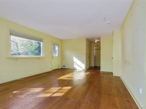 18 LIGHTHOUSE Road, Kings Point NY 11024