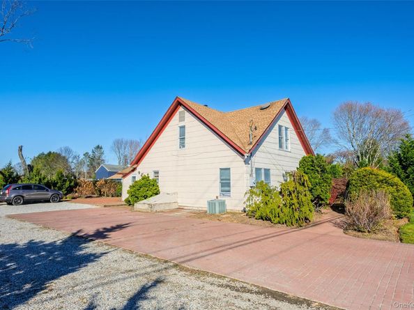 17525 County Road 48, Cutchogue NY 11935