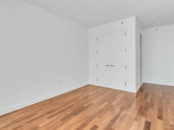 10 City Place 19C, White Plains NY 10601