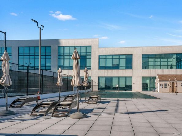 10 City Place 19C, White Plains NY 10601