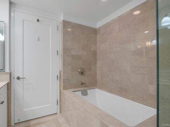 10 City Place 19C, White Plains NY 10601