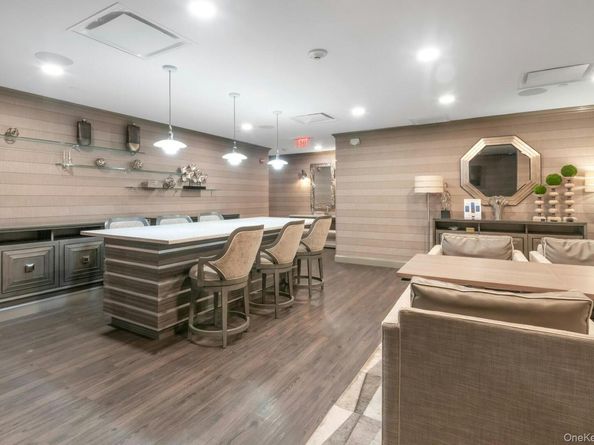 10 City Place 19C, White Plains NY 10601