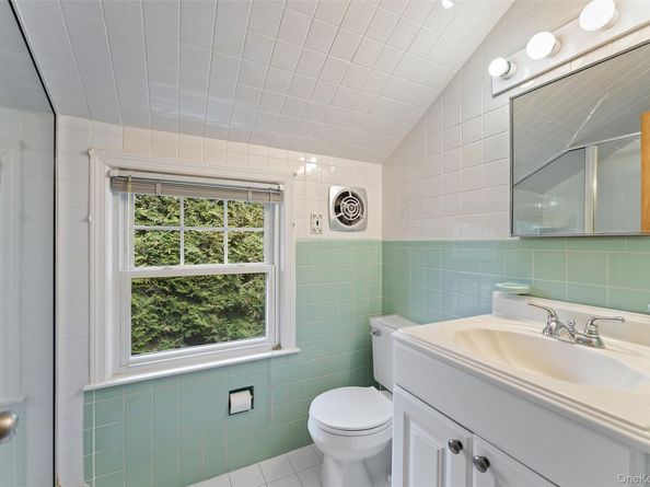 285 Old Colony Road, Hartsdale NY 10530