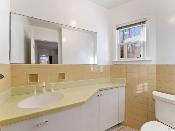 285 Old Colony Road, Hartsdale NY 10530