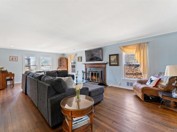 285 Old Colony Road, Hartsdale NY 10530