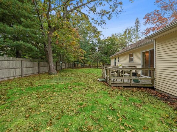 9 Shinnecock Avenue, East Quogue NY 11942