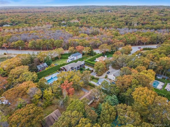 9 Shinnecock Avenue, East Quogue NY 11942