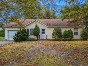 9 Shinnecock Avenue, East Quogue NY 11942