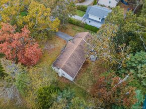 9 Shinnecock Avenue, East Quogue NY 11942