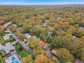 9 Shinnecock Avenue, East Quogue NY 11942