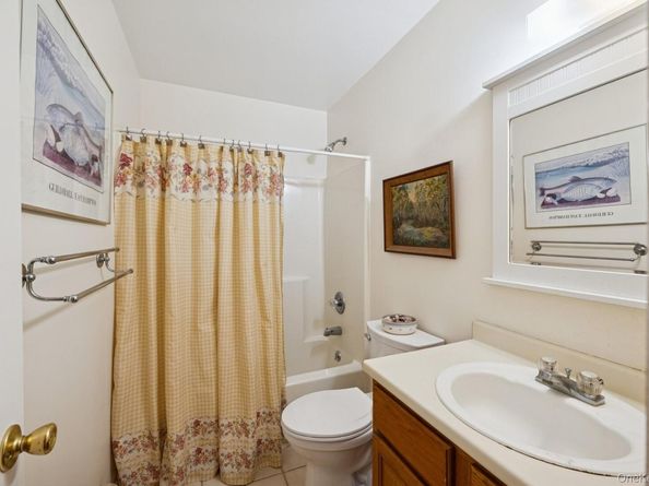 9 Shinnecock Avenue, East Quogue NY 11942