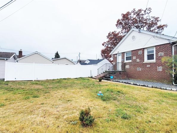 469 River Street, Oceanside NY 11572