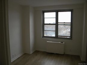 70-25 Yellowstone Boulevard 17Q, Forest Hills NY 11375