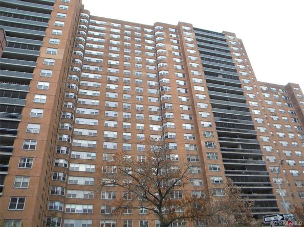 70-25 Yellowstone Boulevard 17Q, Forest Hills NY 11375