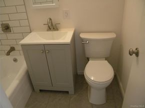 70-25 Yellowstone Boulevard 17Q, Forest Hills NY 11375