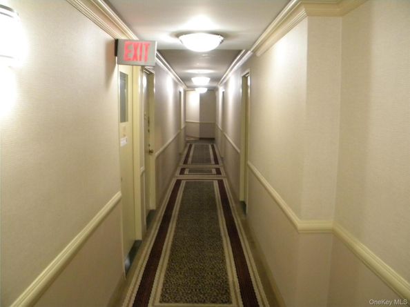 70-25 Yellowstone Boulevard 17Q, Forest Hills NY 11375