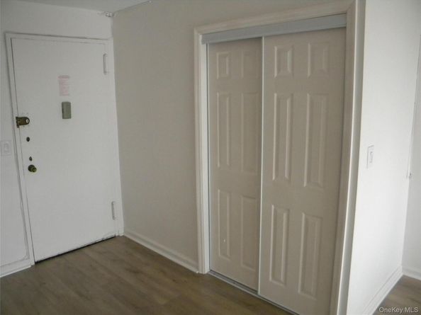 70-25 Yellowstone Boulevard 17Q, Forest Hills NY 11375