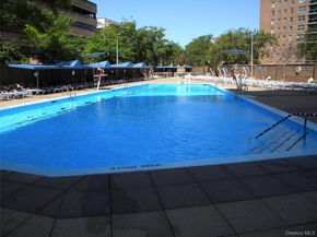 70-25 Yellowstone Boulevard 17Q, Forest Hills NY 11375