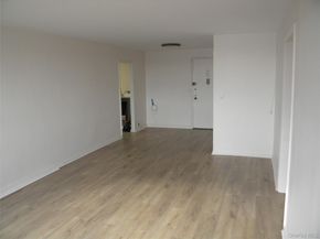 70-25 Yellowstone Boulevard 17Q, Forest Hills NY 11375