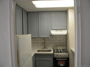 70-25 Yellowstone Boulevard 17Q, Forest Hills NY 11375