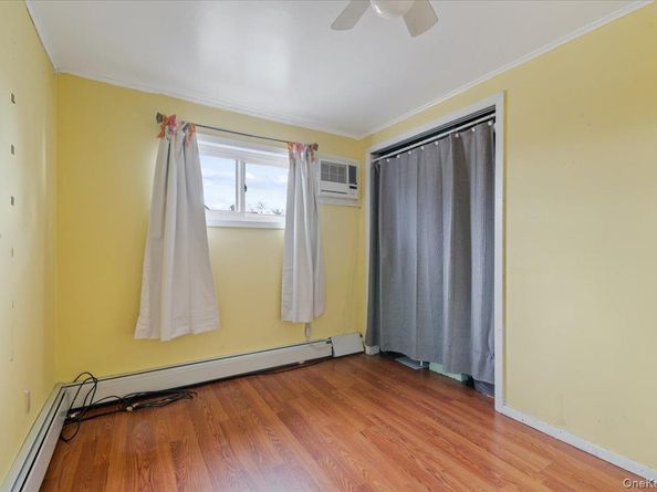 341 Red Maple Drive S, Wantagh NY 11793