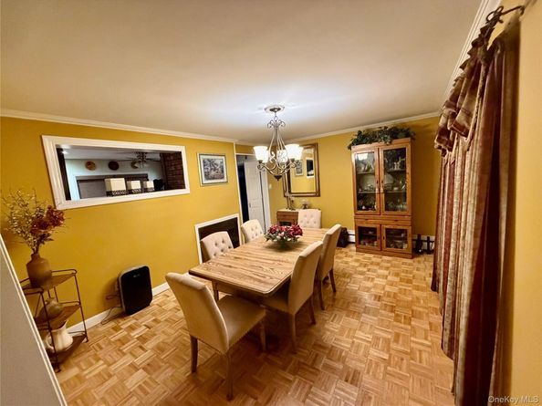 341 Red Maple Drive S, Wantagh NY 11793