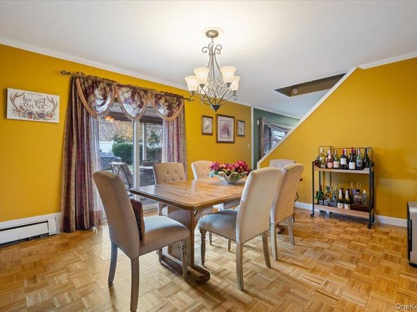 341 Red Maple Drive S, Wantagh NY 11793