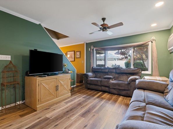 341 Red Maple Drive S, Wantagh NY 11793