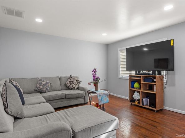 67 Harts Avenue, Roosevelt NY 11575