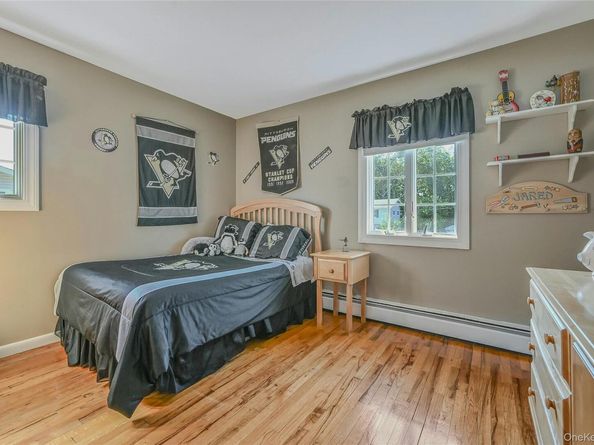 51 Oakwood Hills Drive, East Islip NY 11730