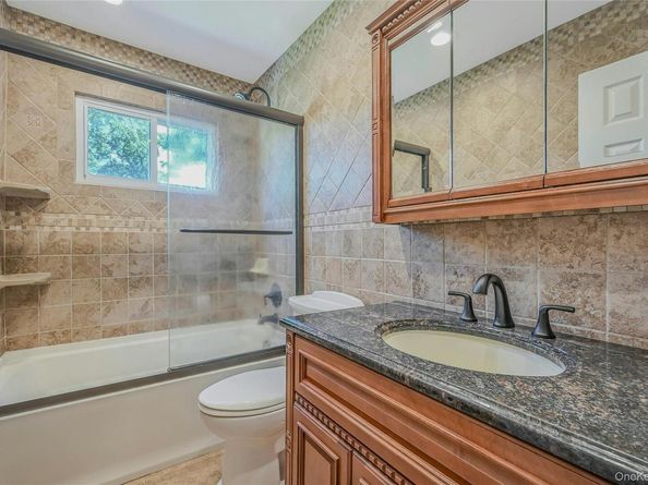 51 Oakwood Hills Drive, East Islip NY 11730