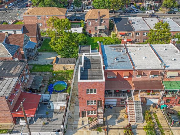 1011 E 221st Street, Bronx NY 10469