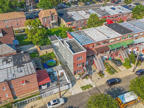 1011 E 221st Street, Bronx NY 10469