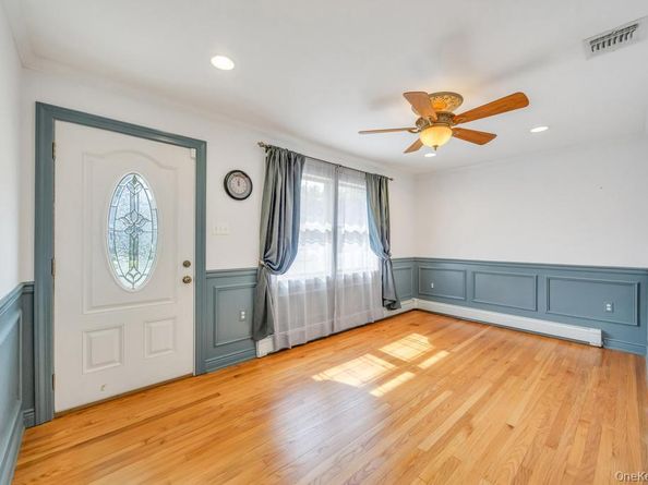 122 E 12th Street, Huntington Station NY 11746