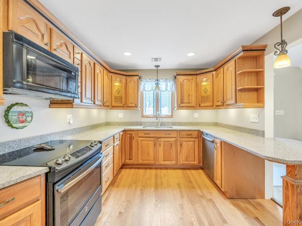 122 E 12th Street, Huntington Station NY 11746