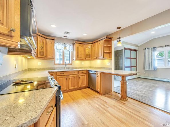 122 E 12th Street, Huntington Station NY 11746