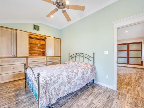 122 E 12th Street, Huntington Station NY 11746