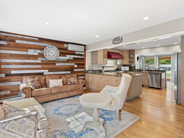 210 Bennett Road, Greenport NY 11944