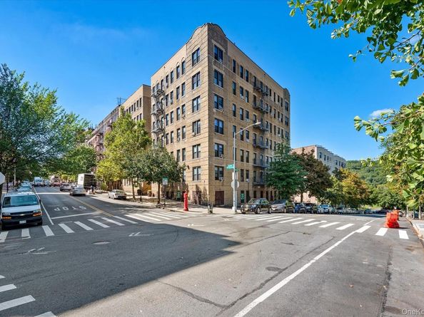 270 Seaman Avenue D3, New York (Manhattan) NY 10034