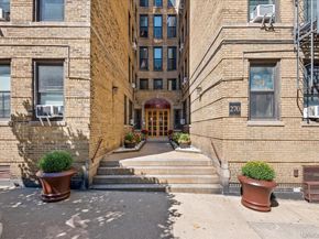 270 Seaman Avenue D3, New York (Manhattan) NY 10034