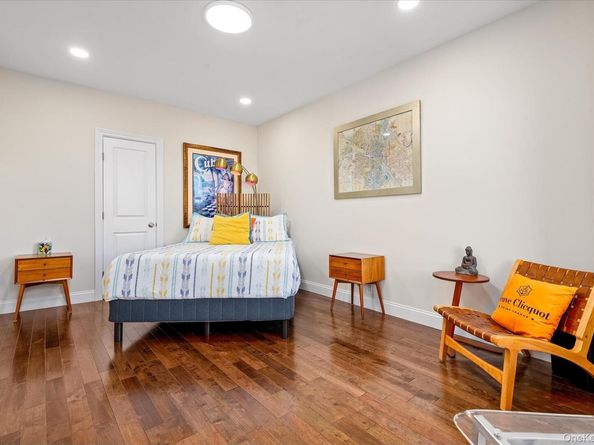 270 Seaman Avenue D3, New York (Manhattan) NY 10034